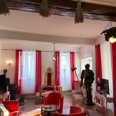 Count Von Hatzfeld Mit Moselblick Hébergement de vacances Kinheim